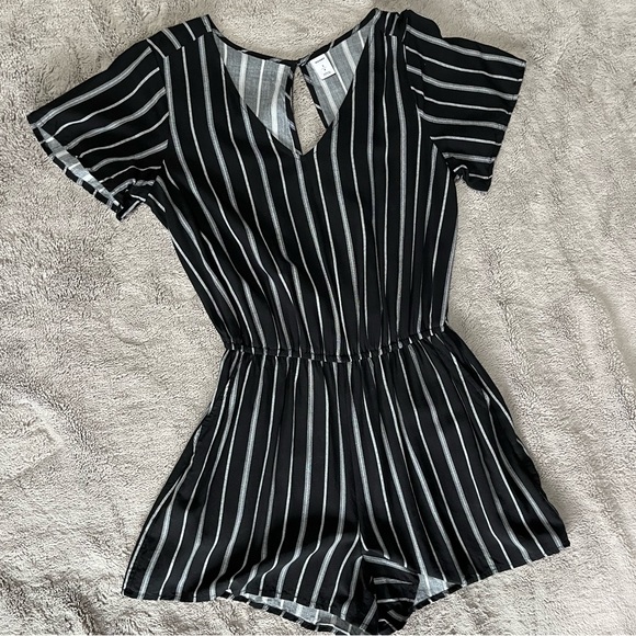 Old Navy Striped Romper - Picture 1 of 3